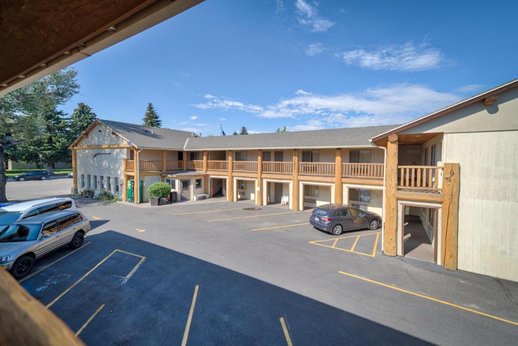 Moose Creek Lodge & Suites Cody Exterior photo